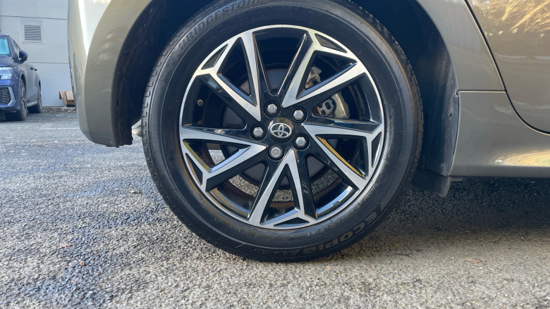 Toyota Yaris 1.5 Hybrid Design 5dr CVT Hybrid Hatchback